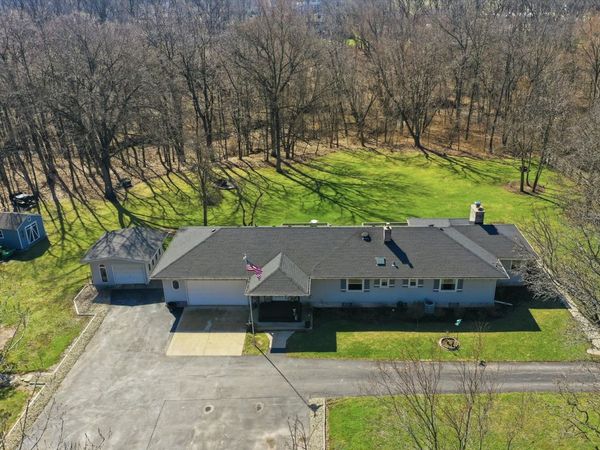 2 Rohe Lane , Crete, IL 60417
