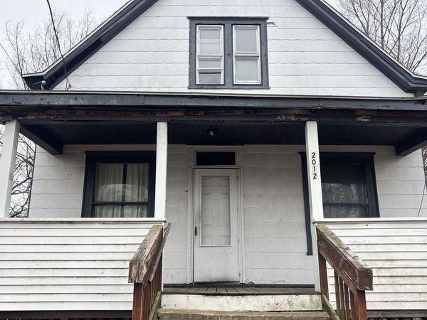 2012 W GARDEN Street, Peoria, IL 61605