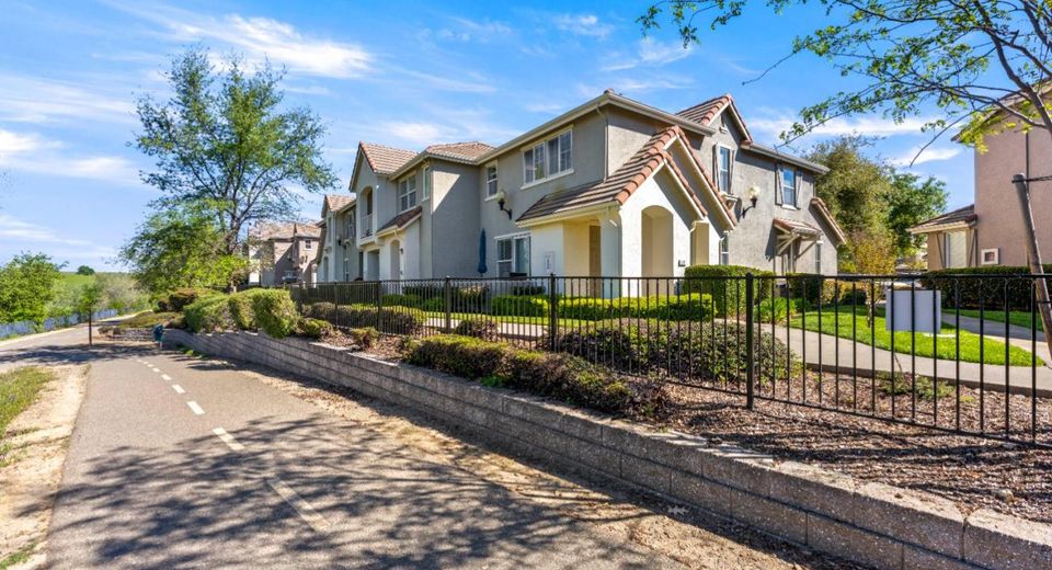 502 Esplanade Cir, Folsom, CA 95630 Photo