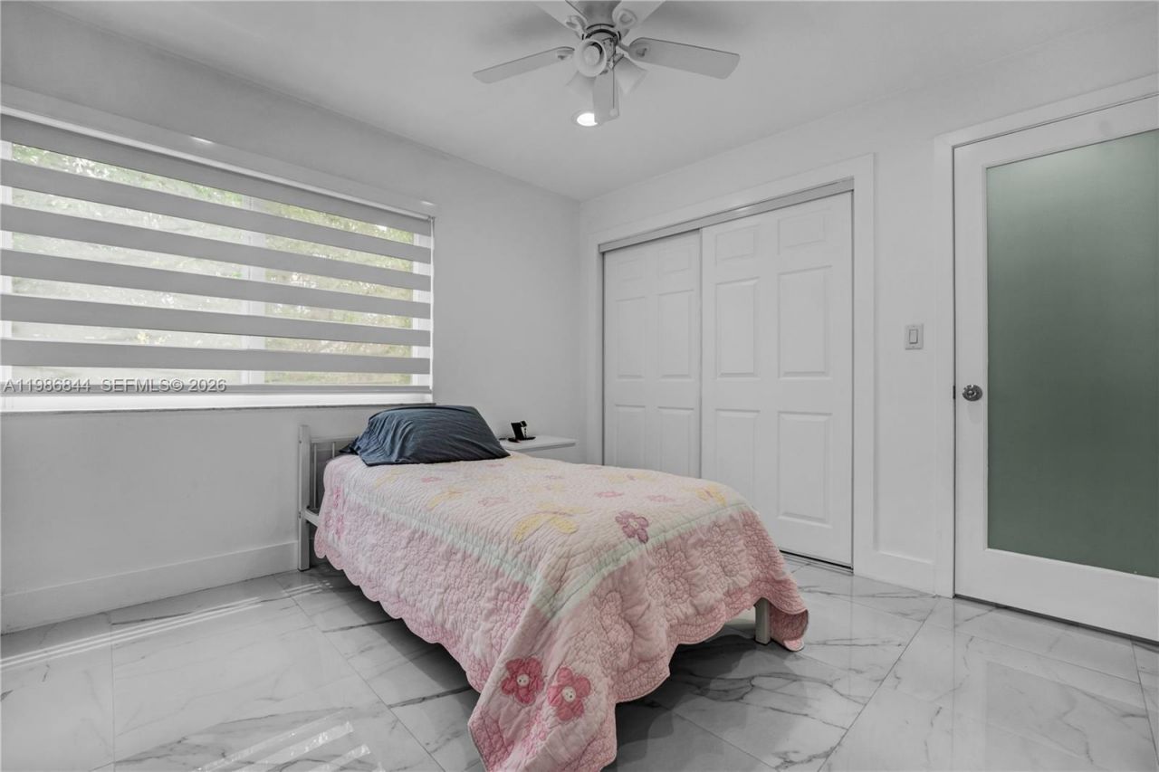 8033 Lake Dr, Unit 203, Doral, FL 33166 Photo