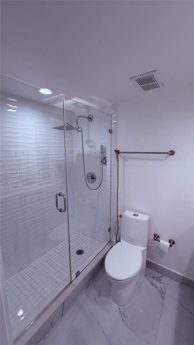 8033 Lake Dr , Unit 203, Doral, FL 33166 Photo