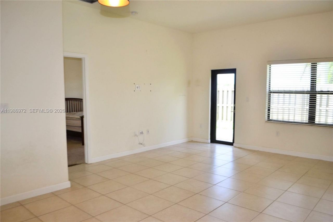 164 NE 23rd Ter , Homestead, FL 33033 Photo