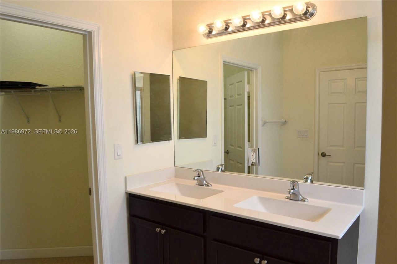 164 NE 23rd Ter, Homestead, FL 33033 Photo