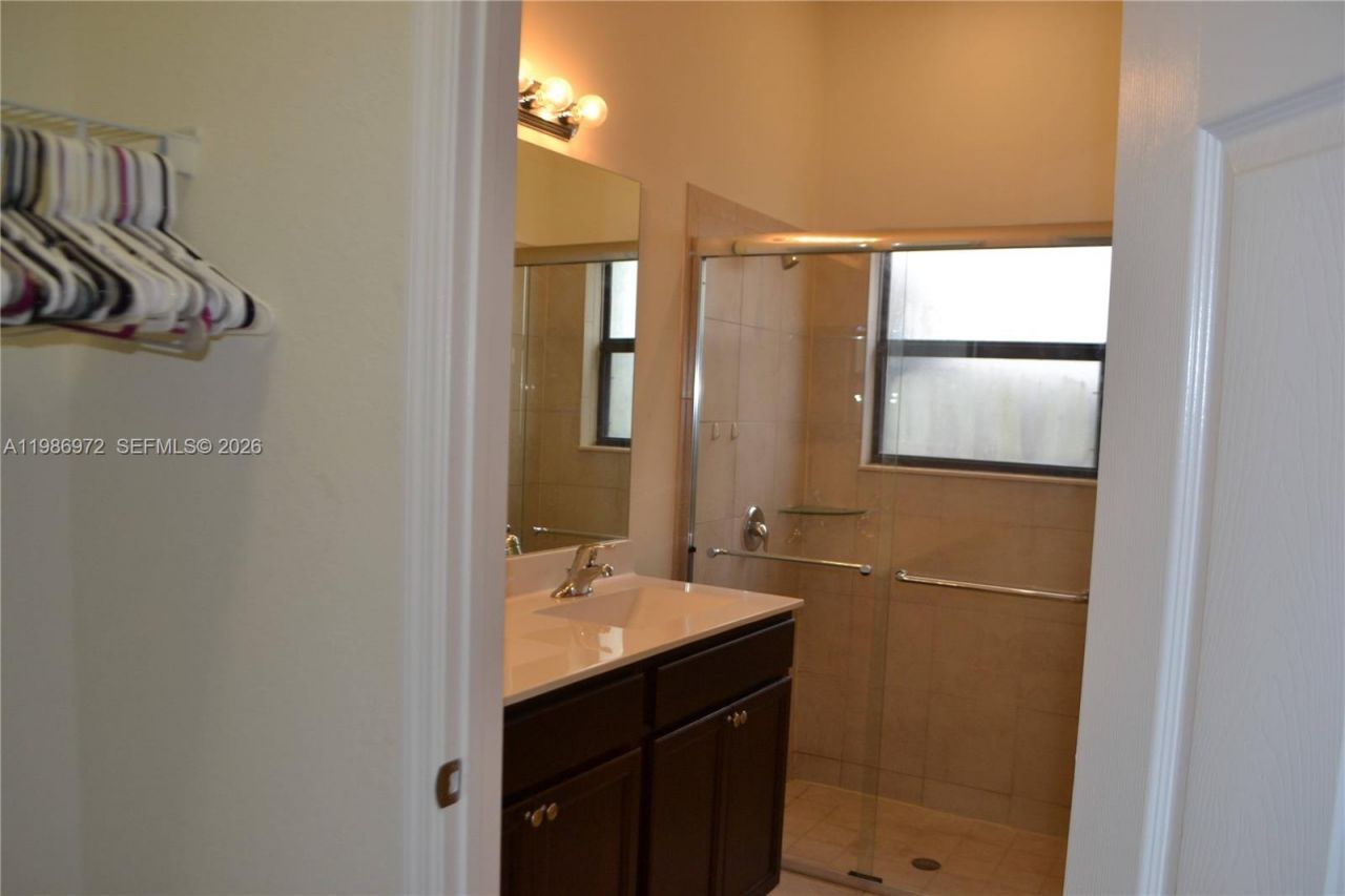 164 NE 23rd Ter, Homestead, FL 33033 Photo