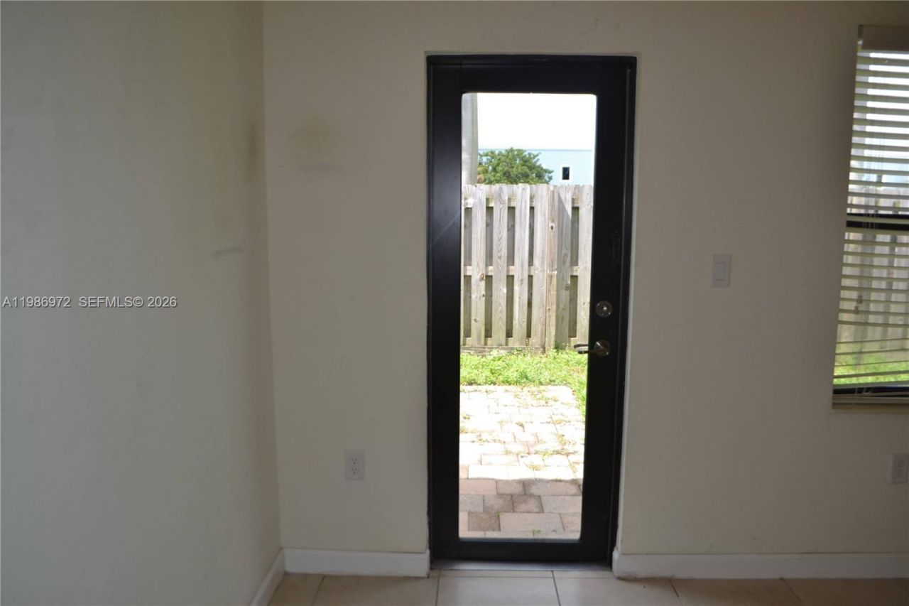 164 NE 23rd Ter , Homestead, FL 33033 Photo