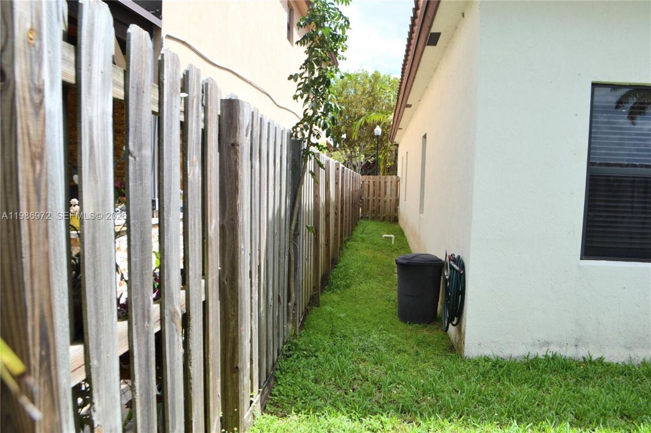 164 NE 23rd Ter, Homestead, FL 33033 Photo