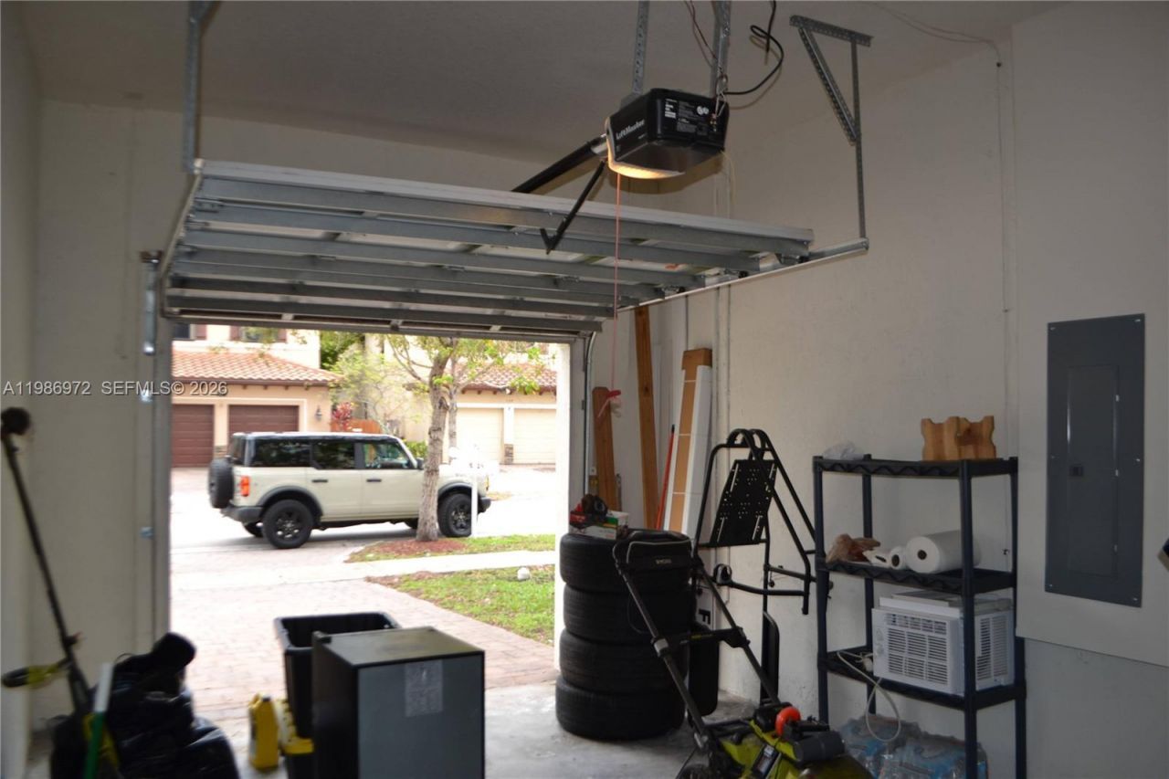 164 NE 23rd Ter , Homestead, FL 33033 Photo