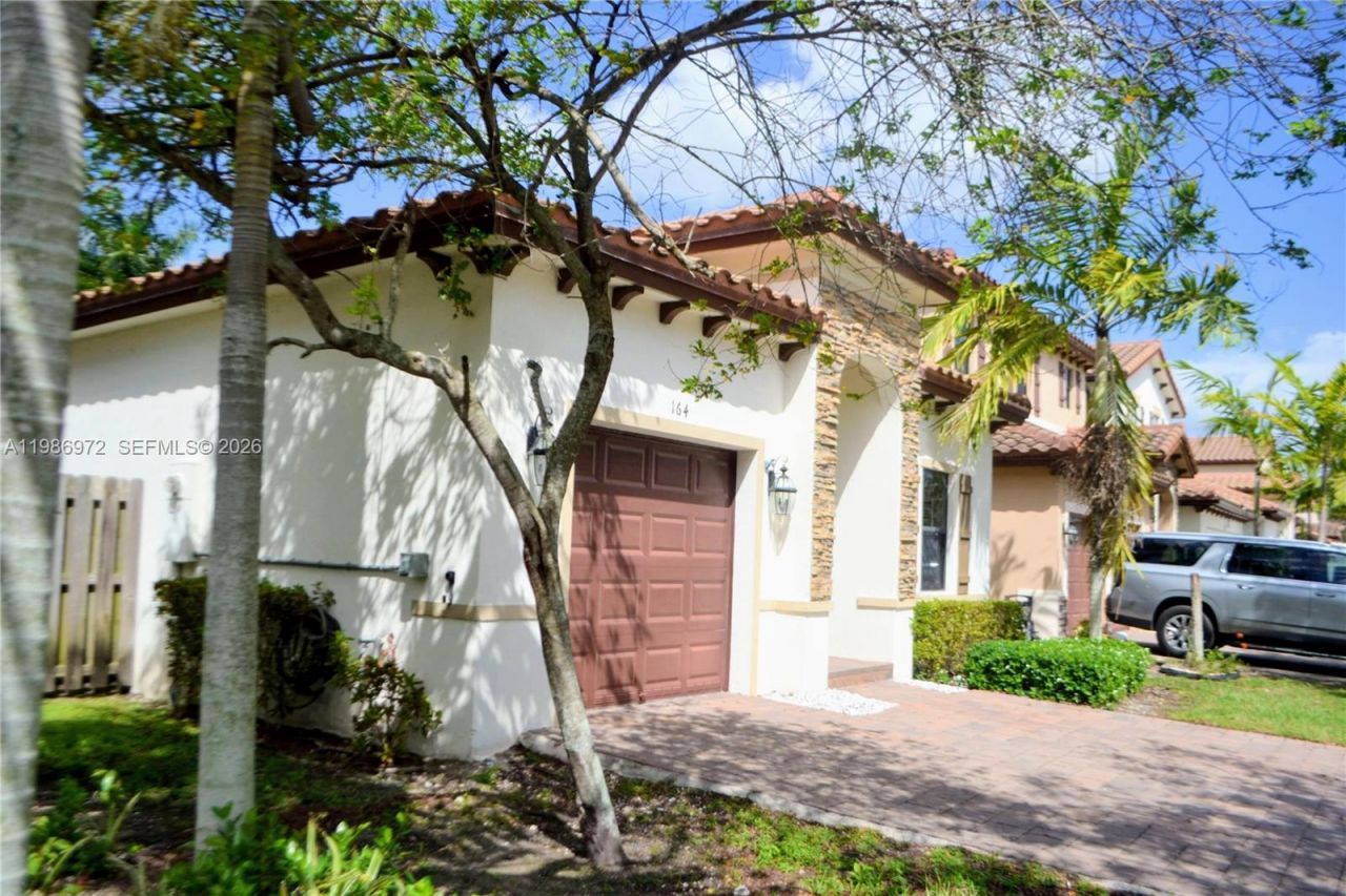 164 NE 23rd Ter, Homestead, FL 33033 Photo