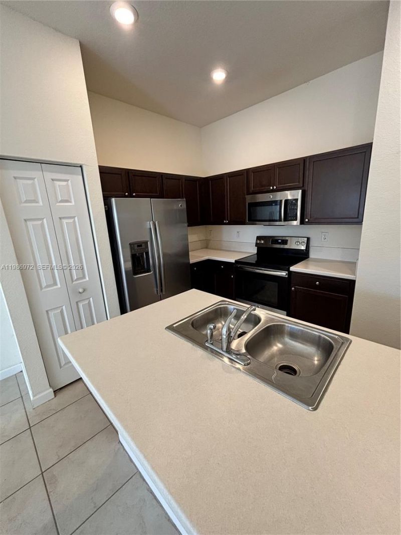 164 NE 23rd Ter, Homestead, FL 33033 Photo