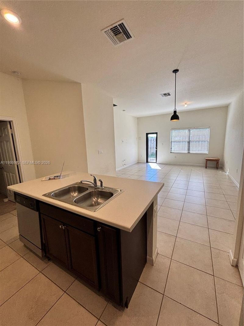 164 NE 23rd Ter, Homestead, FL 33033 Photo