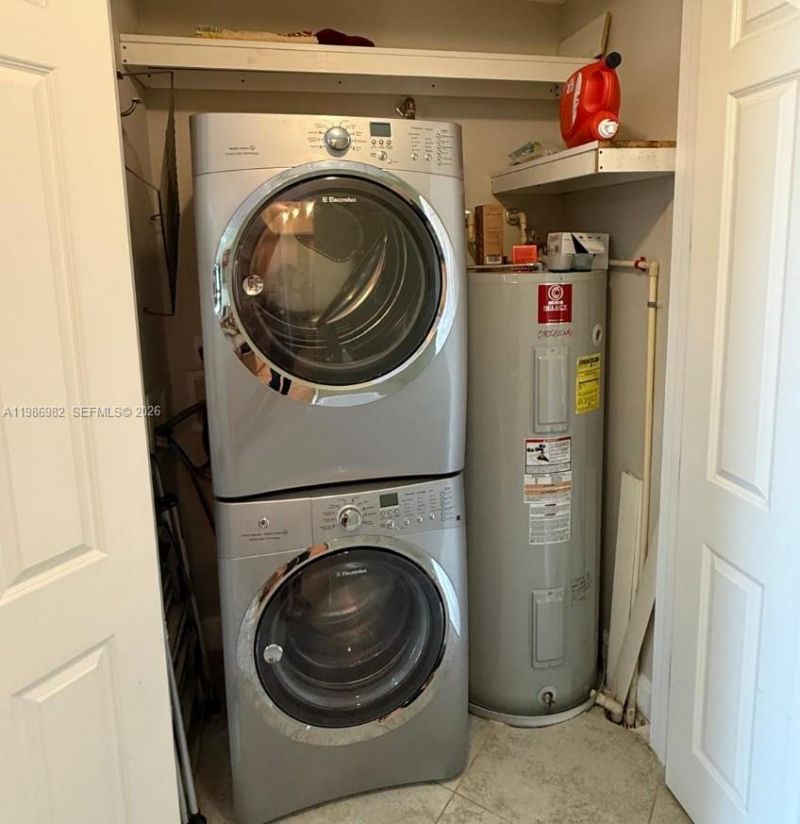 2625 NE 14th Ave, Unit 406, Wilton Manors, FL 33334 Photo