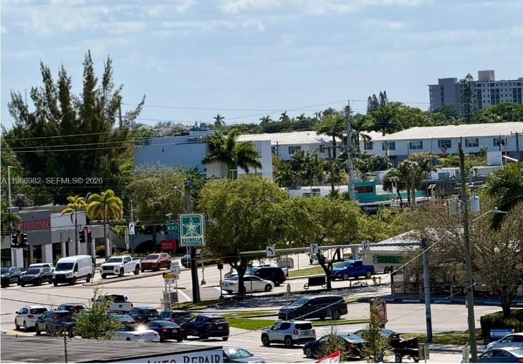 2625 NE 14th Ave, Unit 406, Wilton Manors, FL 33334 Photo
