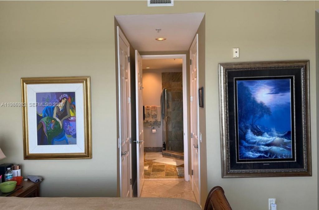 2625 NE 14th Ave, Unit 406, Wilton Manors, FL 33334 Photo