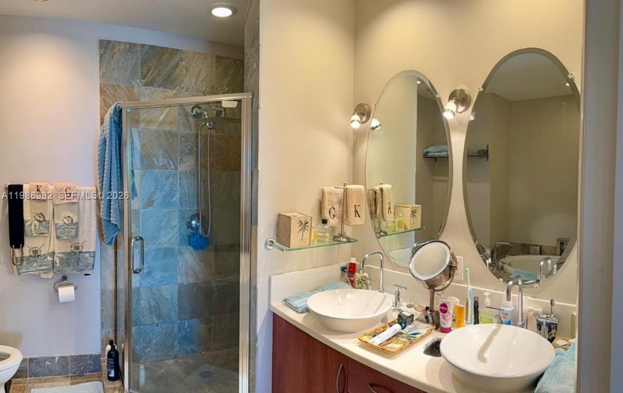 2625 NE 14th Ave, Unit 406, Wilton Manors, FL 33334 Photo