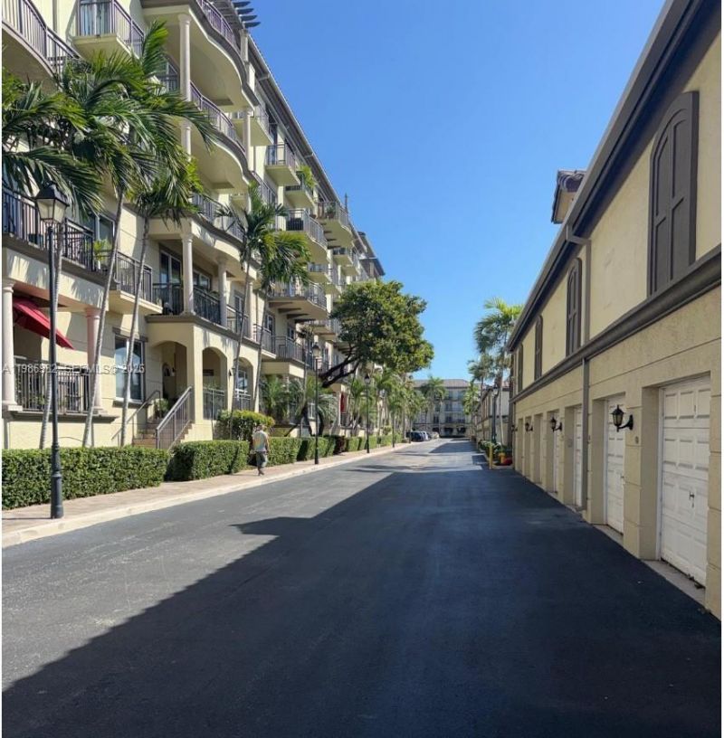2625 NE 14th Ave, Unit 406, Wilton Manors, FL 33334 Photo
