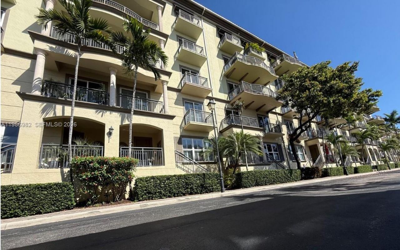 2625 NE 14th Ave, Unit 406, Wilton Manors, FL 33334 Photo
