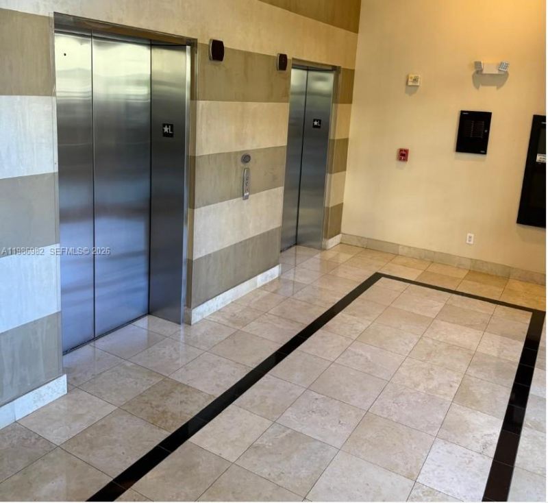2625 NE 14th Ave, Unit 406, Wilton Manors, FL 33334 Photo