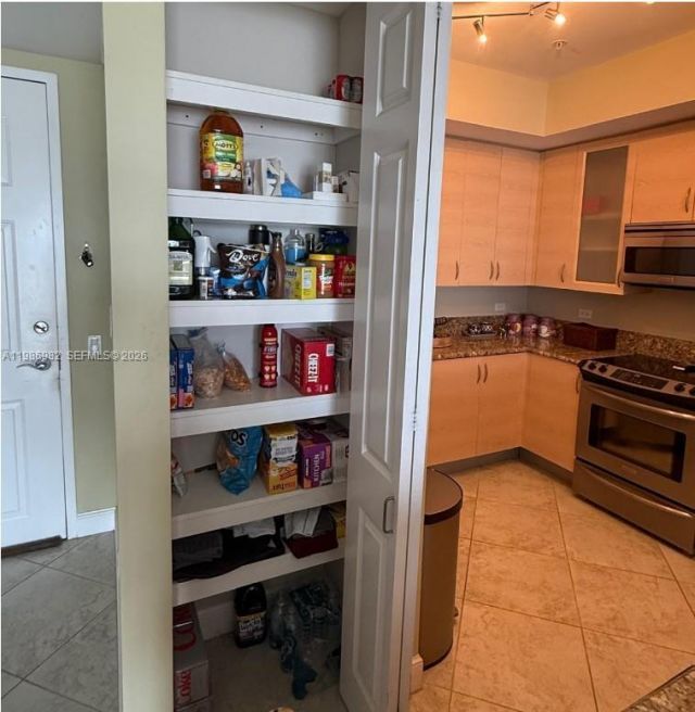 2625 NE 14th Ave, Unit 406, Wilton Manors, FL 33334 Photo