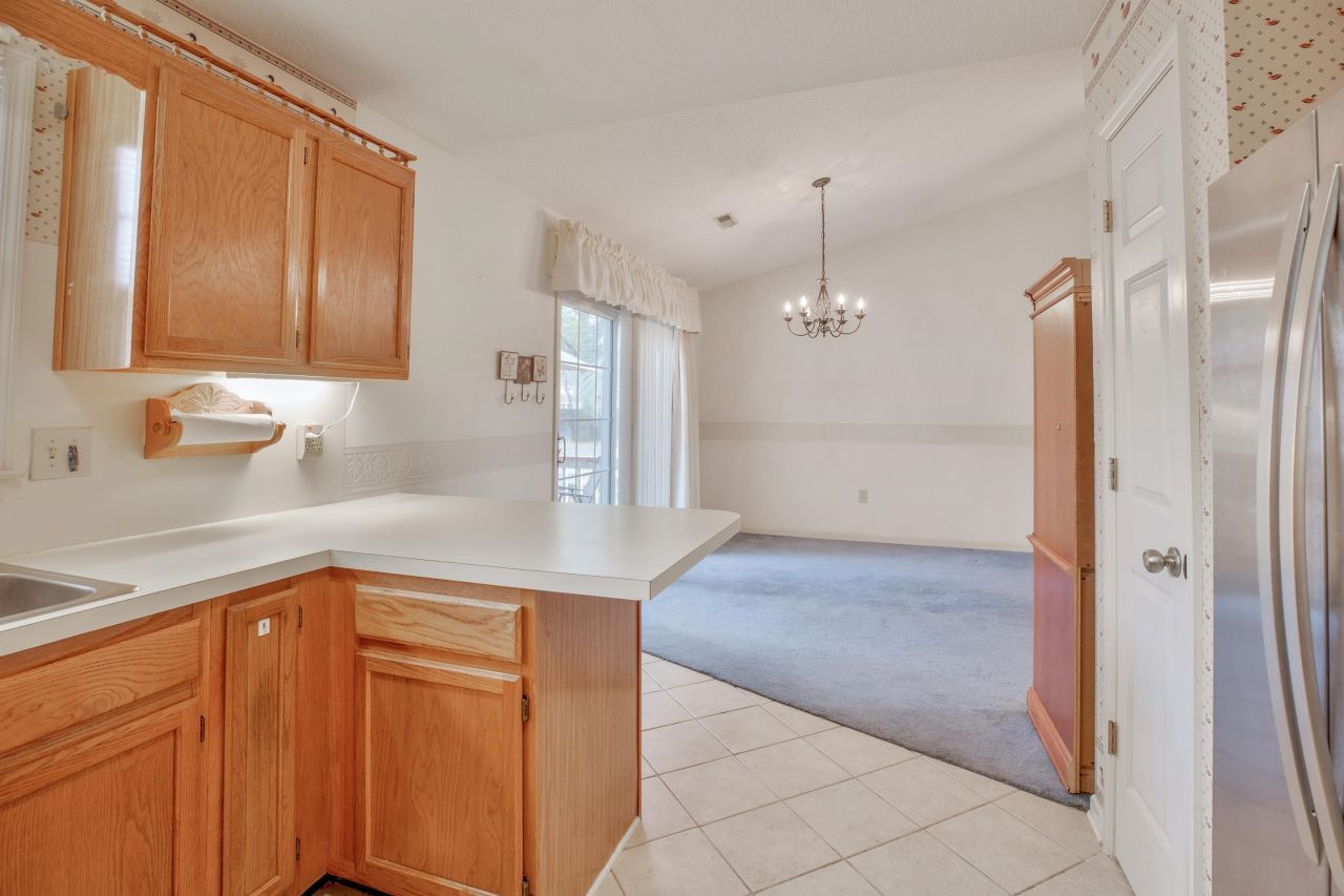 810 Planters Trace Loop Photo 13