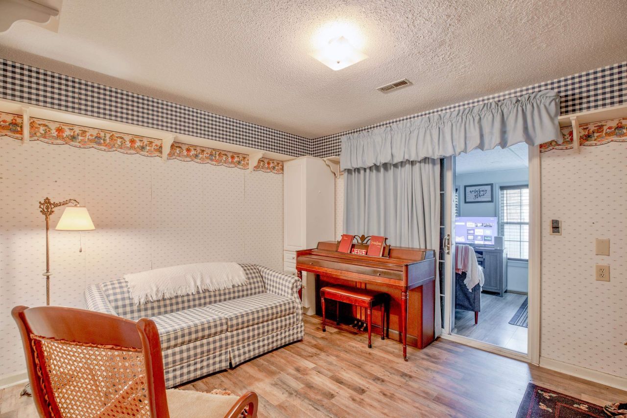 810 Planters Trace Loop Photo 29