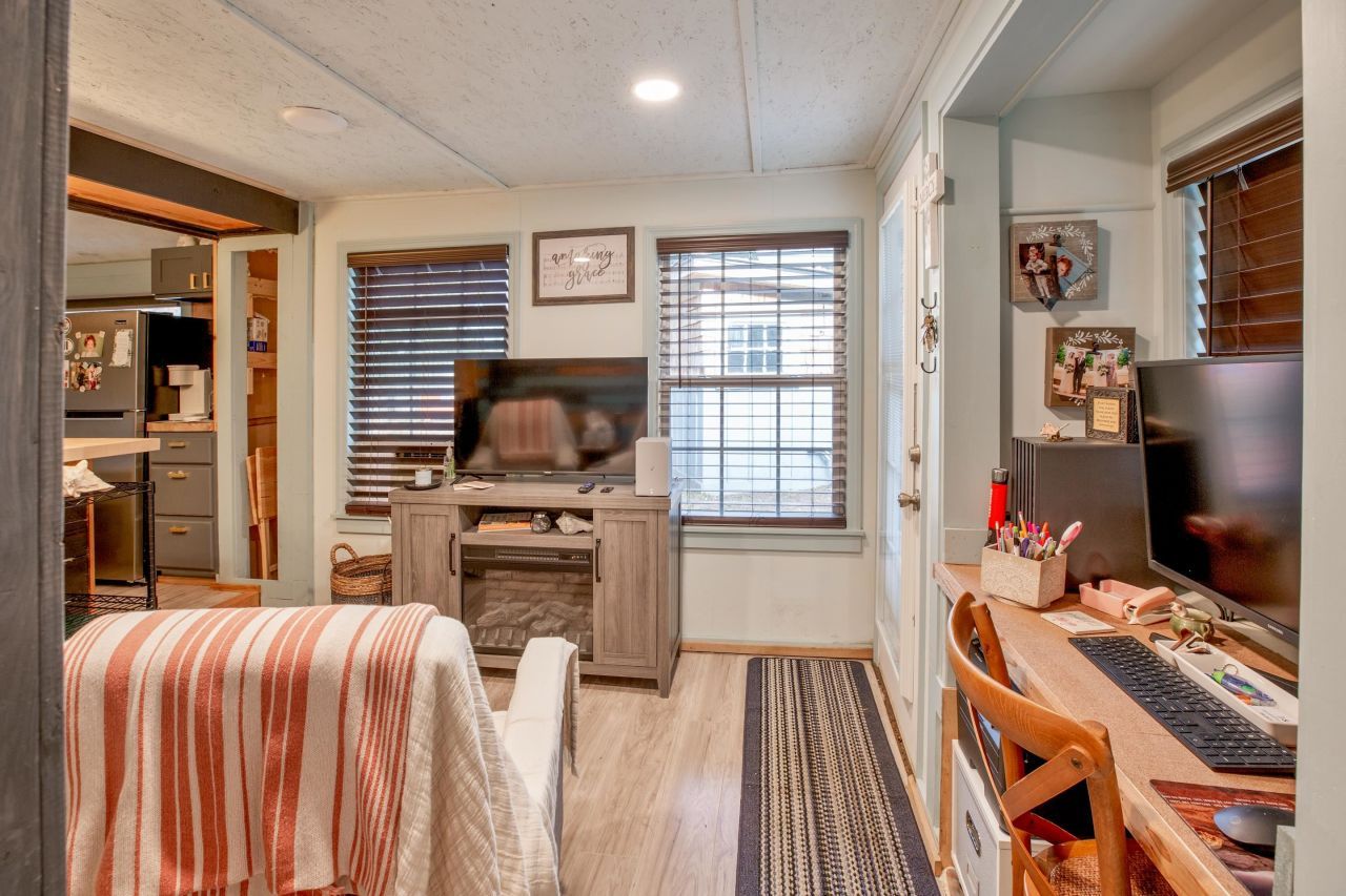 810 Planters Trace Loop Photo 33