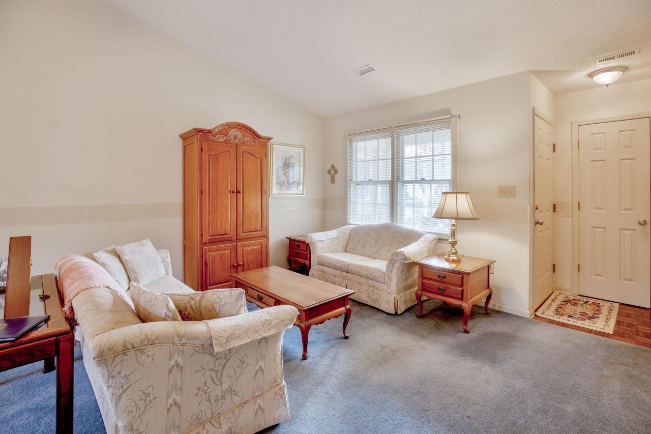 810 Planters Trace Loop Photo 9