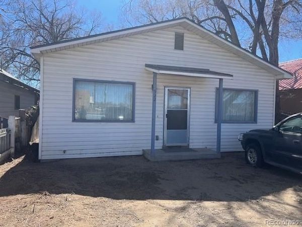 922 8th Street , Alamosa, CO 81101