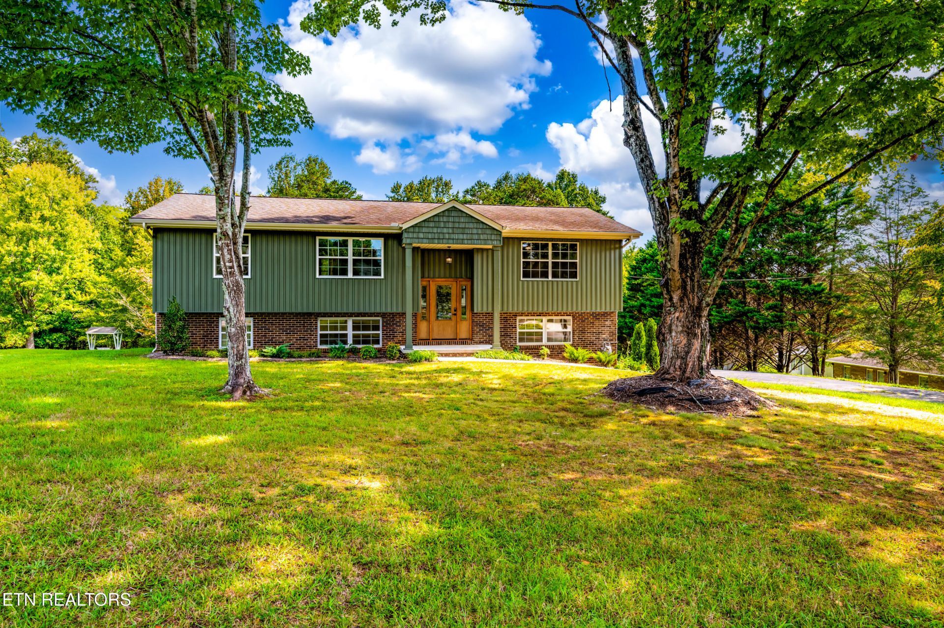 1205 Hoss Rd, Powell, TN 37849 Main Photo