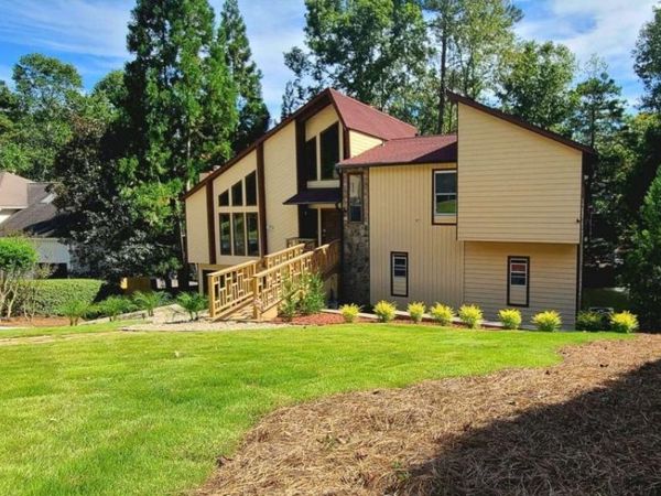 2696 Long Lake Terrace NE, Roswell, GA 30075