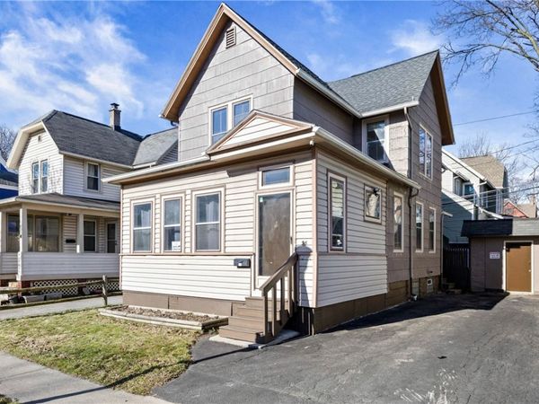 35 Woodlawn Street , Rochester, NY 14607