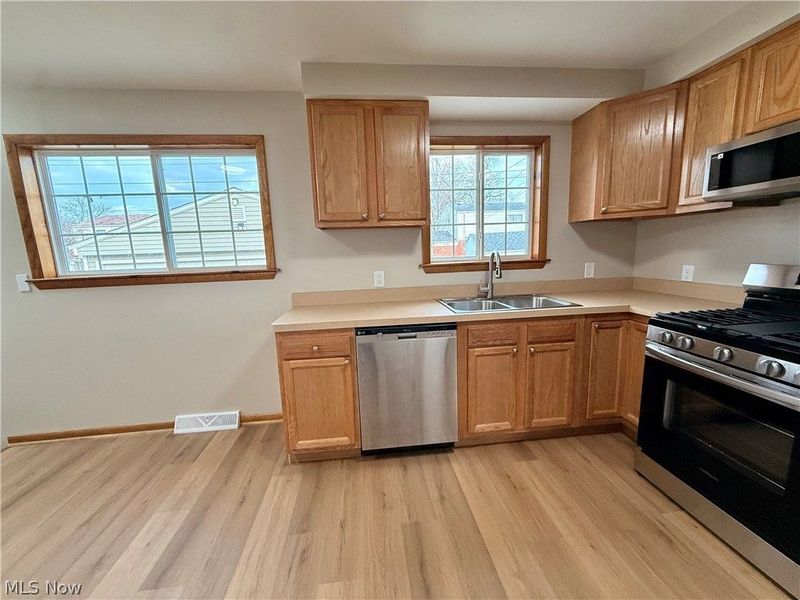 4617 Andover Avenue, Lorain, OH 44055 Photo 4