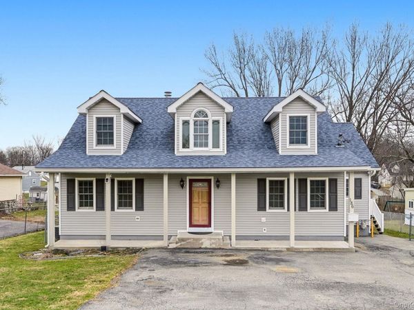 186 Violet Avenue, Poughkeepsie, NY 12601