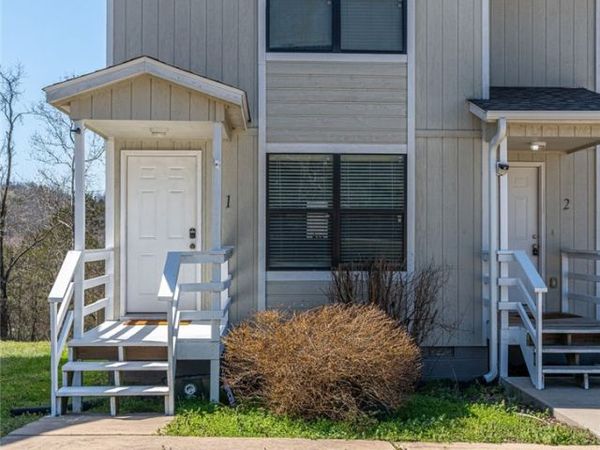45 Blue Water Drive, Unit 1, Holiday Island, AR 72631