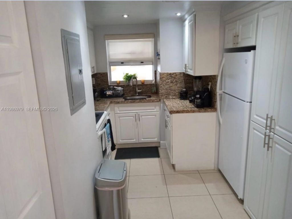 8860 Fontainebleau Blvd , Unit 506, Miami, FL 33172 Photo