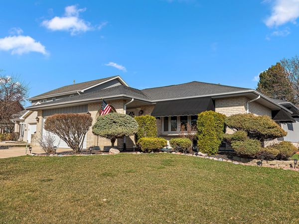 16133 Rosebud Place , Orland Hills, IL 60487