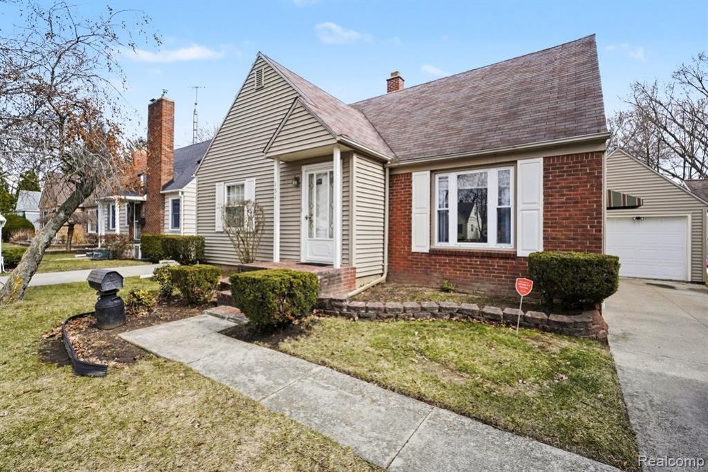 151 Commonwealth Avenue, Flint, MI 48503 Main Photo