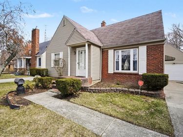 151 Commonwealth Avenue, Flint, MI 48503