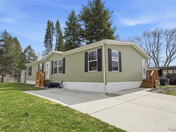 2125 Candy Lane, Brighton, MI 48114