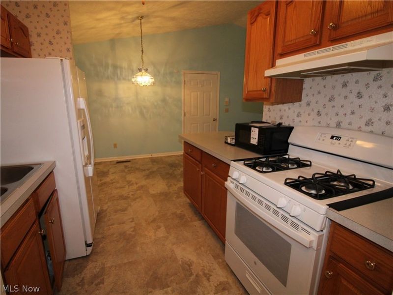 148 Bentley Drive, Elyria, OH 44035 Photo 16