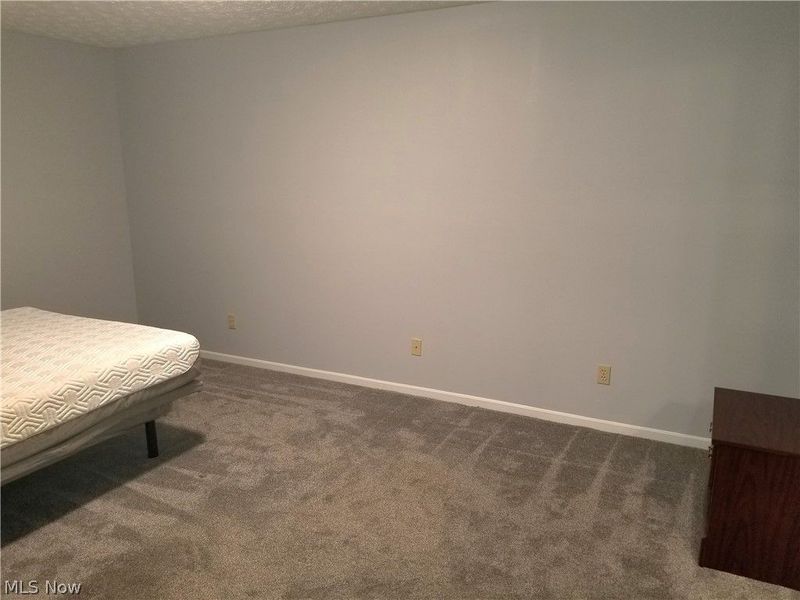 148 Bentley Drive, Elyria, OH 44035 Photo 24