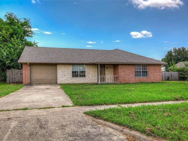 2007 Solomon Drive, Commerce, TX 75428