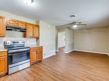 10000 Olmos Drive, Dallas, TX 75218