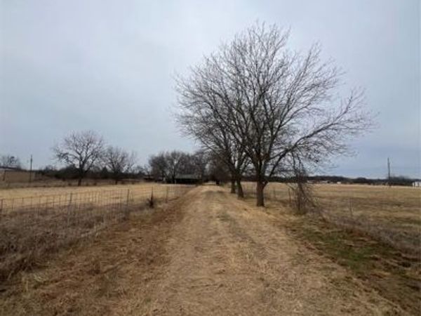 1655 E Fm 120 , Denison, TX 75021