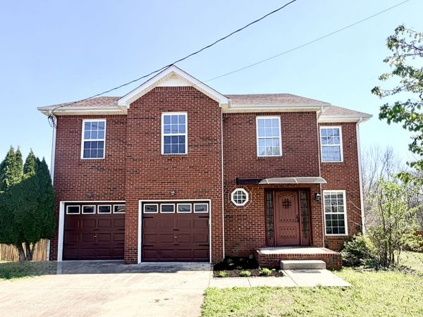 1022 Harding Dr, Clarksville, TN 37042