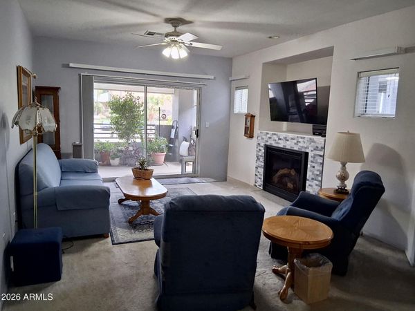 7401 W ARROWHEAD CLUBHOUSE Drive, Unit 2026, Glendale, AZ 85308