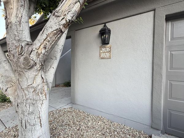 7401 W ARROWHEAD CLUBHOUSE Drive, Unit 2026, Glendale, AZ 85308