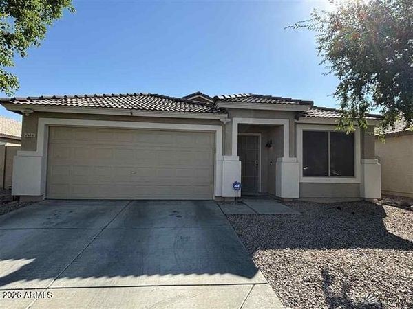 6530 S 44 Avenue S, Laveen, AZ 85339