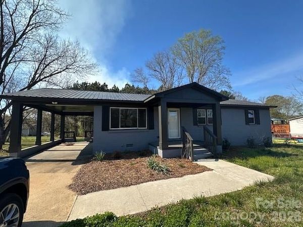 623 Oak Grove Road , Kings Mountain, NC 28086