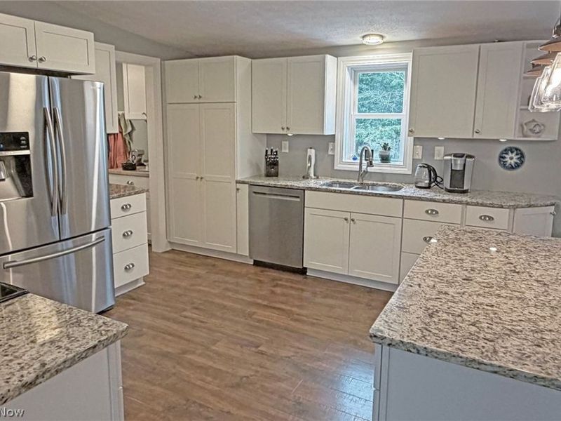 110 Pickerel, Kelleys Island, OH 43438 Photo 13