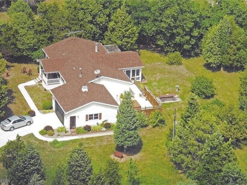 110 Pickerel, Kelleys Island, OH 43438 Photo 3